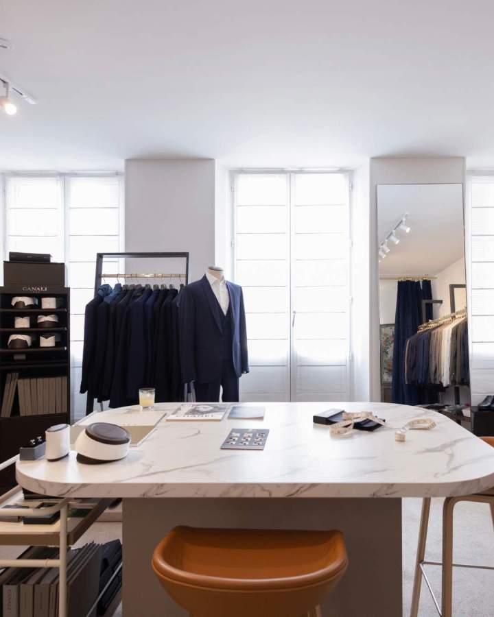 Vente de costumes Fontainebleau